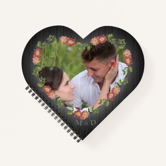 Rustic Wood Floral Heart Foto's & Initialen Notitieboek (Voorkant)