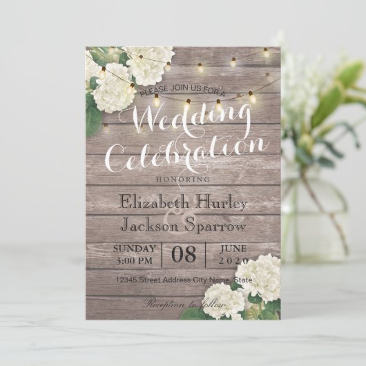 Rustic Wood Floral String Light Wedding Invitation Kaart (Staand voorkant)