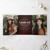 Rustic Wood Foto Afstuderen Aankondiging (Binnen)