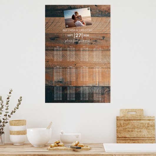 Rustic Wood Foto Wedding Seating Chart Poster (Keuken)