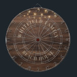 Rustic Wood Gepersonaliseerd Familiehuis Dartbord<br><div class="desc">Creëer eenvoudig uw eigen gepersonaliseerde familiedartboard met onze robuuste houten achtergrond voor afdrukmateriaal met een ontwerp voor een stoplicht. Ideaal voor je vakantiewoning of vakantie,  zodat alle familieleden een geweldige tijd kunnen hebben om donker te gooien</div>