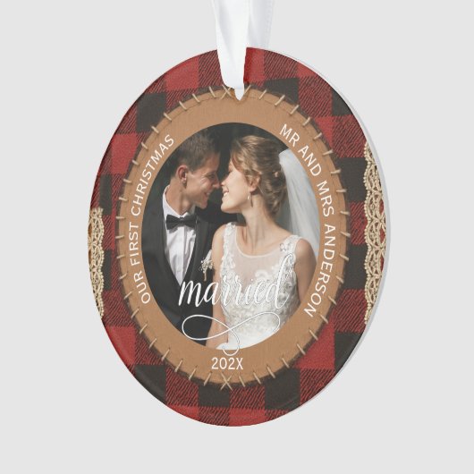 Rustic Wood Grain Plaid First Christmas Married  Ornament (voorkant)