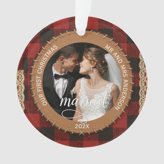 Rustic Wood Grain Plaid First Christmas Married  Ornament (voorkant)