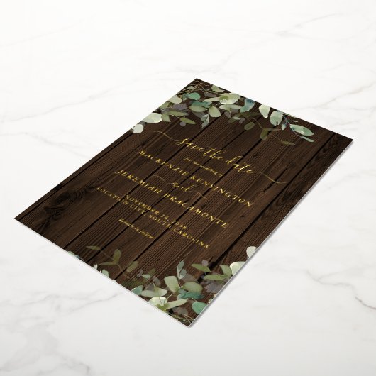 Rustic Wood Greenery Wedding Save the Date Folie Uitnodiging (Gedraaid)