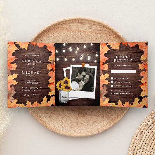 Rustic Wood Herfst herfst Maple Leaves Photo Weddi Drieluik Uitnodiging