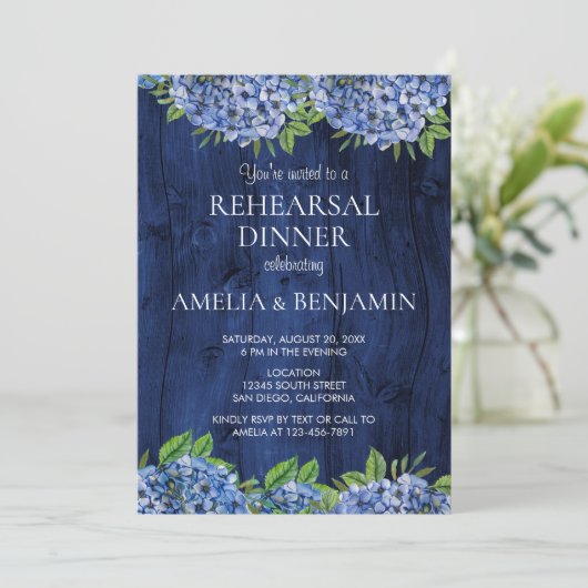 Rustic Wood Hydrangeas Wedding Rehearsal Dinner Kaart (Staand voorkant)