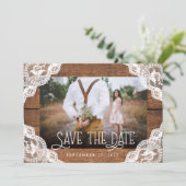 Rustic Wood Lace en Lichten Foto opslaan Datum Save The Date (Staand voorkant)