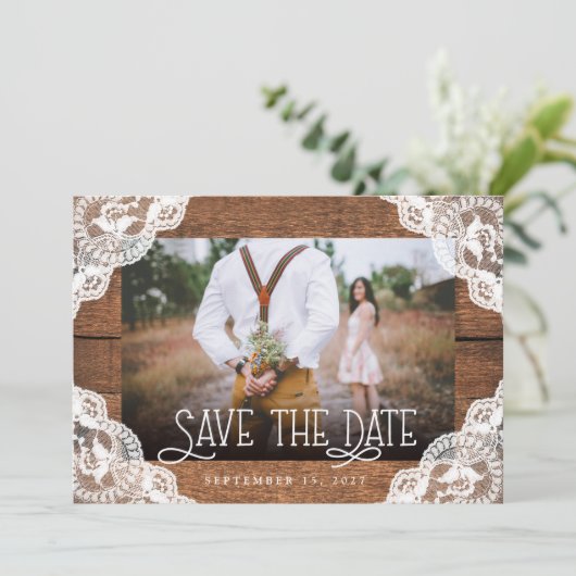 Rustic Wood Lace en Lichten Foto opslaan Datum Save The Date (Staand voorkant)