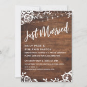 Rustic Wood, lights & Lace Just Married Typography Kaart (Voorkant)