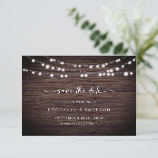 Rustic Wood Lights Wedding Save The Date (Staand voorkant)