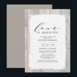 Rustic Wood Love is het brouwen van Vrijgezellenfe Kaart<br><div class="desc">Een uniek rustiek ontwerp met een elegant tintje, met een witgekalkte houten achtergrond met wit beschilderd midden dat de uitnodigingsdetails van de bruidsdouche omlijst, de koptekst "Love is Brewing" valt op door klassieke serif- en kalligrafietypografie te combineren, dit ontwerp is geweldig voor een rustiek, landelijk vrijgezellenfeest. Op de achterkant is...</div>