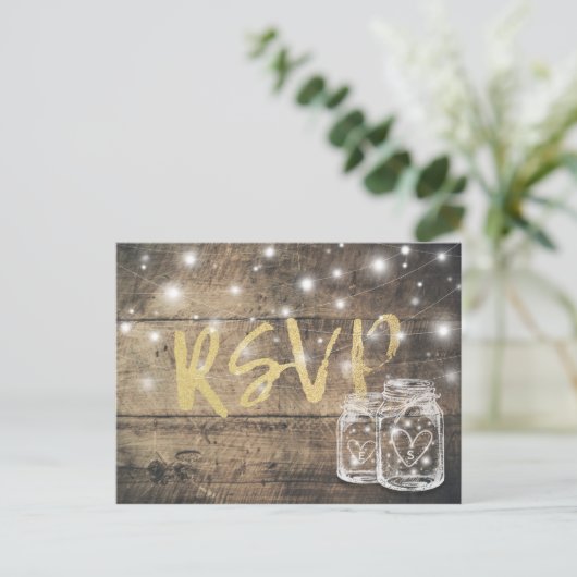 Rustic Wood & Mason Jar String Lights Wedding RSVP Uitnodiging Briefkaart (Staand voorkant)