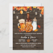 Rustic Wood Octoberfest Beer & Bottle Baby shower Kaart (Voorkant)