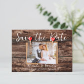 Rustic Wood Photo Wedding Save the Date Kaart (Staand voorkant)