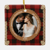 Rustic Wood Plank Plaid First Christmas Married Keramisch Ornament (Voorkant)