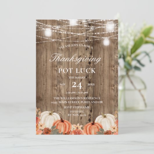 Rustic Wood Pumpkin & Floral Thanksgiving Pot Luck Kaart (Staand voorkant)