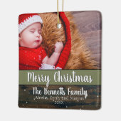 Rustic Wood Script Merry Kerstfeestdag foto Keramisch Ornament (Links)