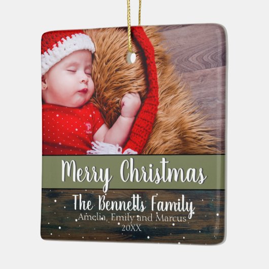 Rustic Wood Script Merry Kerstfeestdag foto Keramisch Ornament (Links)