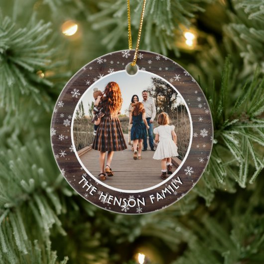 Rustic Wood Snowflake - kerstfamilie Foto Keramisch Ornament (Boom)