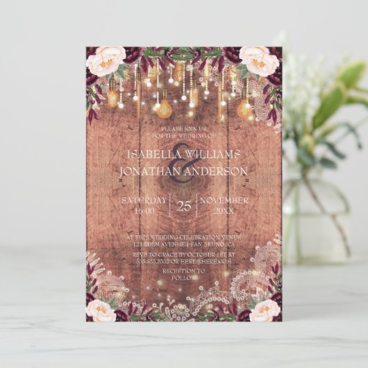 Rustic Wood & String Lights Floral Wedding Kaart (Staand voorkant)