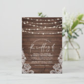 Rustic Wood String Lights & Lace Script Wedding Kaart (Staand voorkant)