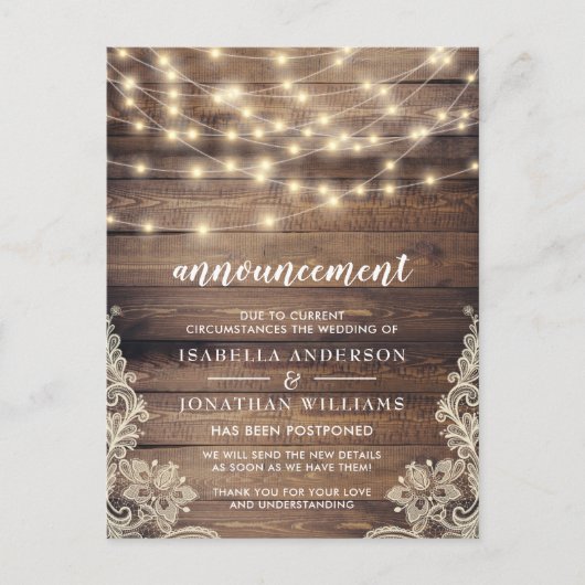 Rustic Wood & String Lights Wedding Announcement Uitnodiging Briefkaart (Voorkant)