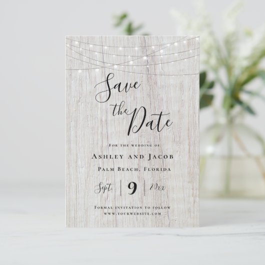 Rustic Wood String Lights Wedding Save the Date (Staand voorkant)
