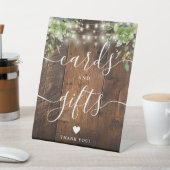 Rustic Wood String verlicht groene Kaarten en gesc Reclamebord Met Voetstuk (Insitu)