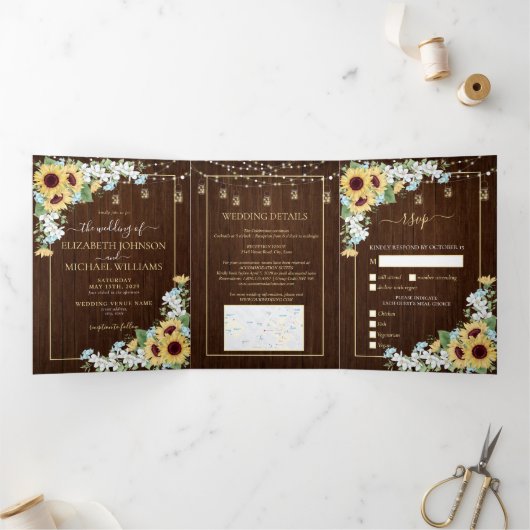 Rustic Wood Sunflower Dusty Blue Floral Wedding Drieluik Uitnodiging (Binnen)