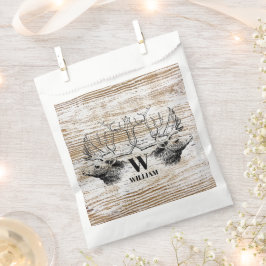 Rustic Wood Texture Deer Woodland Monogram Bedankzakje