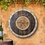 Rustic Wood Tone Monogram Brown en Tan Dartbord<br><div class="desc">Deze Rustic Wood Tone Monogram Dart Board is een geweldige aanvulling op je speelkamer. Geniet urenlang van entertainment. Aanpassen met jouw naam. (Simulair ontwerp van hout)</div>