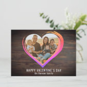 Rustic Wood Two Hearts Photo Happy Valentijn Day Feestdagenkaart (Staand voorkant)