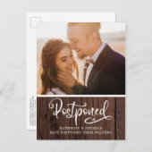 Rustic Wood Typography Huwelijk Uitstel Briefkaart (Voorkant / Achterkant)