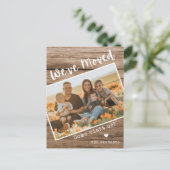 Rustic Wood We hebben Familie Foto New Home verpla Aankondigingskaart (Staand voorkant)