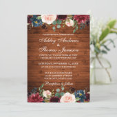 Rustic Wood Wedding Floral Burgundy Blue Invite Kaart (Staand voorkant)