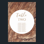 Rustic Wood Wedding Guest Names Kaart<br><div class="desc">Dit ontwerp is voorzien van een rustige houtachtergrond. De eenvoudige bruine houten achtergrond wordt aangevuld door de witte tekst en het moderne, schone midden cirkelelement dat de titel omcirkelt. De bruine tinten van de creëer van de houtkorrel, een bijtende landtuin, voelen zich. Elegant trouwlijstnummer met moderne elementen. Er zijn ook...</div>