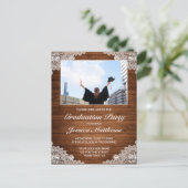 Rustic Wood White Lace Afstuderen Fotouitnodiging Briefkaart (Staand voorkant)