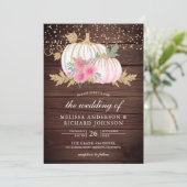 Rustic Wood White Pumpkin Pink Floral Fall Wedding Kaart (Staand voorkant)