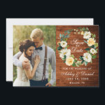 Rustic Wood Yellow White Floral Wreate Save The Date<br><div class="desc">Rustic Wood Waterverf Geel Wit flesje met de datum waarop de Verloving op de foto is geplaatst</div>