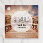 Rustic Wooden Bridge in het Land Birthday Bedankjes Labels (Voorkant)