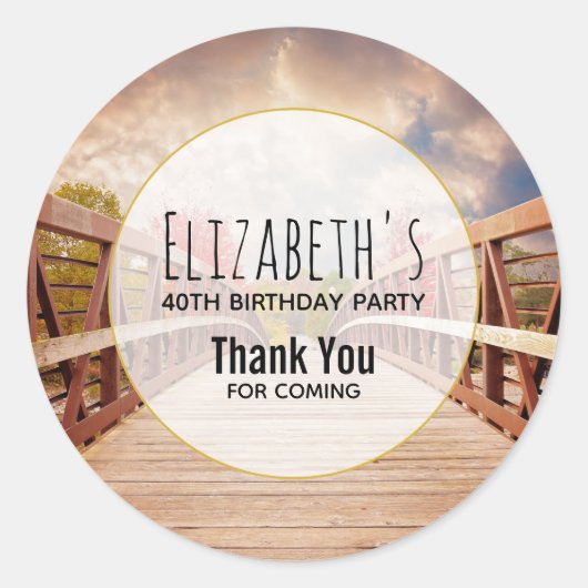 Rustic Wooden Bridge in het Land Birthday Ronde Sticker (Voorkant)