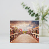 Rustic Wooden Bridge in het land Briefkaart (Staand voorkant)