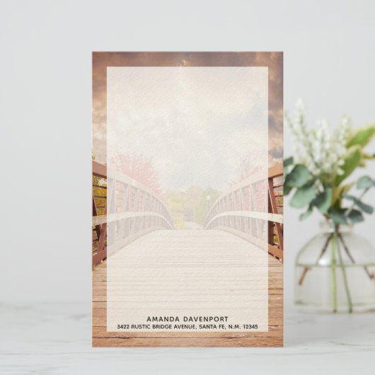 Rustic Wooden Bridge in het land Briefpapier (Staand voorkant)