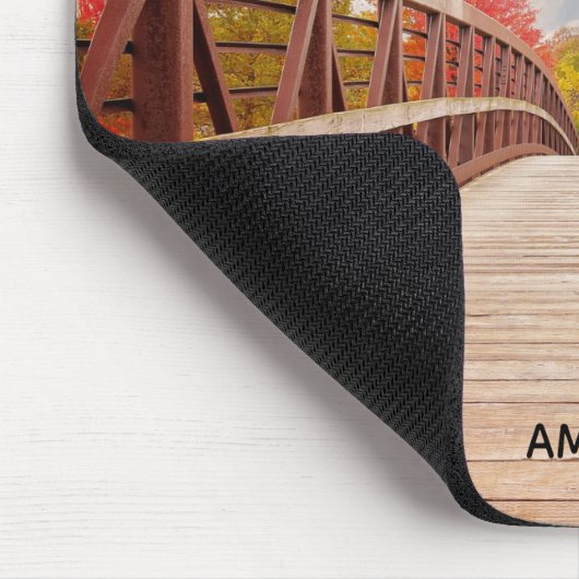 Rustic Wooden Bridge in het land Muismat (Hoek)