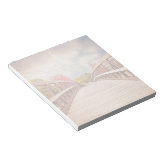 Rustic Wooden Bridge in het land Notitieblok (Schuin)