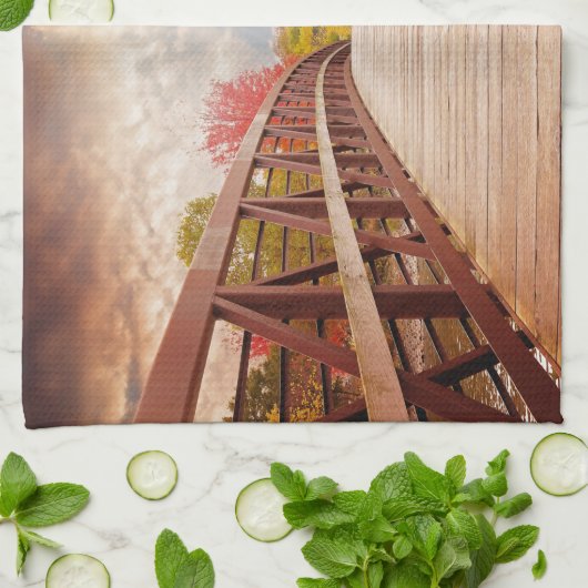 Rustic Wooden Bridge in het land Theedoek (Gevouwen)