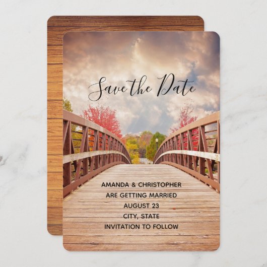 Rustic Wooden Bridge in het Landhuwelijk Save The Date (Voorkant / Achterkant)