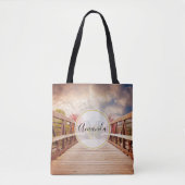 Rustic Wooden Bridge in het Landmonogram Tote Bag (Voorkant)