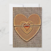 Rustic Wooden Heart Burlap Country Wedding Invites Kaart (Achterkant)