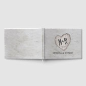 Rustic Woodland Carved Heart Birch Tree Wedding Gastenboek (Volledig)